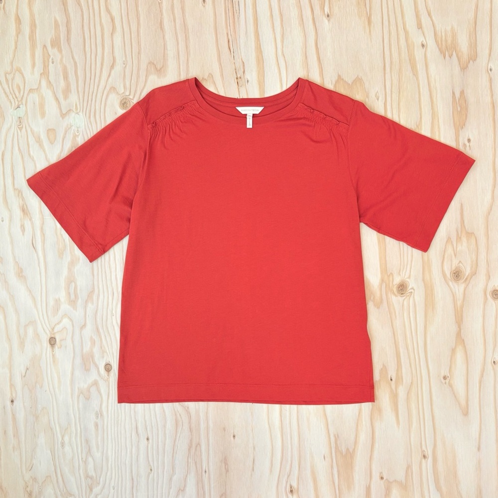 boxy smocked pima cotton tee - M - ruffled shoulder extra soft - red - EUC